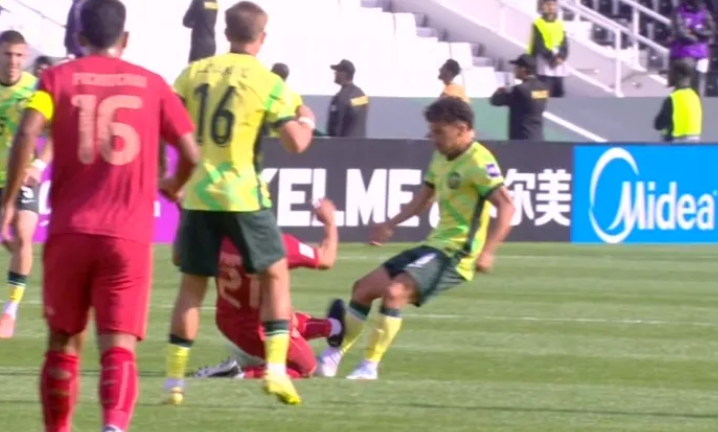 世界杯手机高清观看平台-U23国足小组赛末战利好！泰国队2人缺席，飞铲染红停赛2场