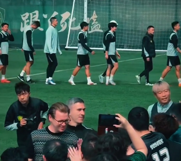 世界杯官方正版客户端下载-博主：国安今日进行今年首次公开训练课，外援中卫拉莫斯暂未归队