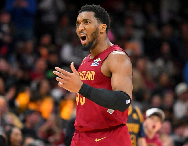 世界杯客户端升级说明-切特30+14+5+2+4无缘今日最佳！对不起，你碰到创纪录的米切尔了